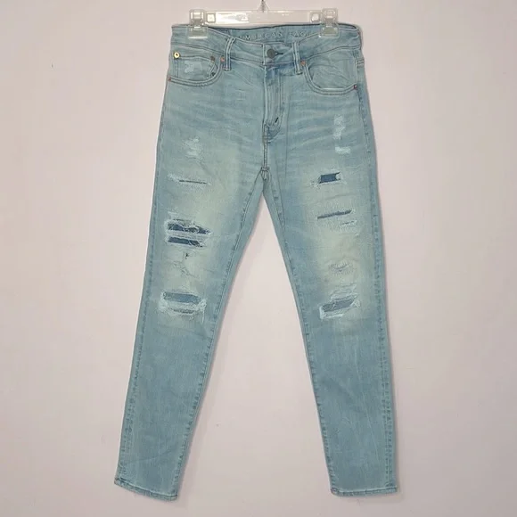 American Eagle Outfitters Light Blue High Rise Jeans - Picture 2 of 5